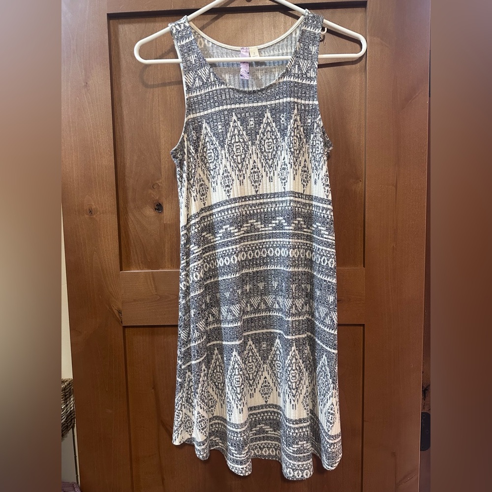 Elegant Black and White Patterned Mini Dress